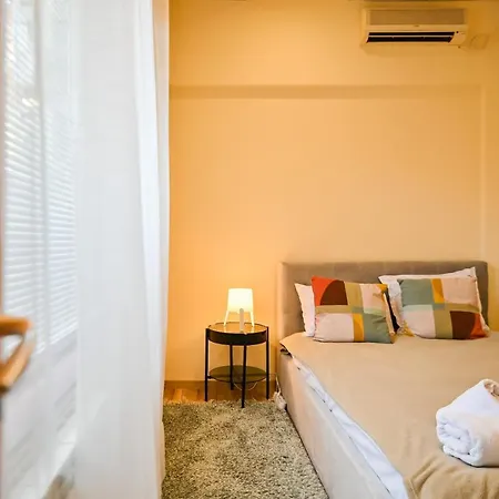 Apartment Cozy & Central 1bd Flat With A Nice Patio